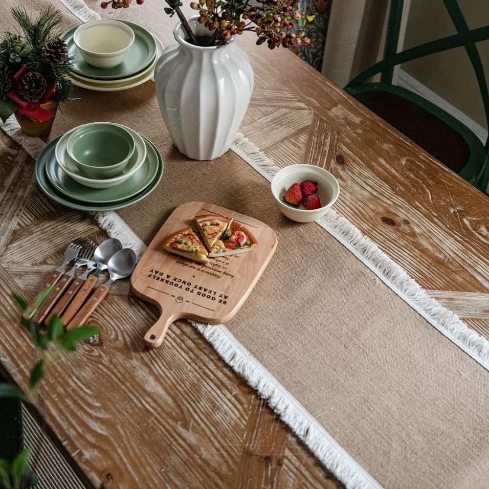 Chemin de table boho en toile de jute