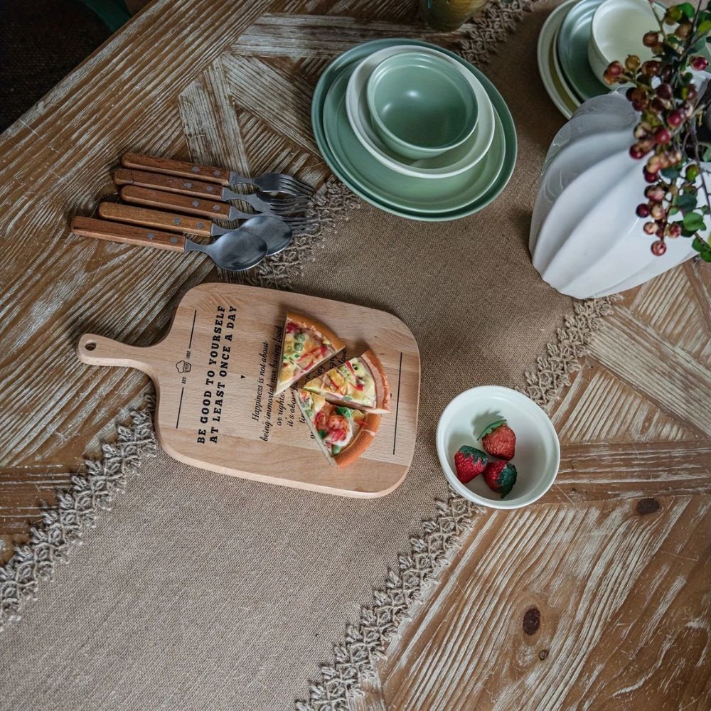 Chemin de table boho en toile de jute