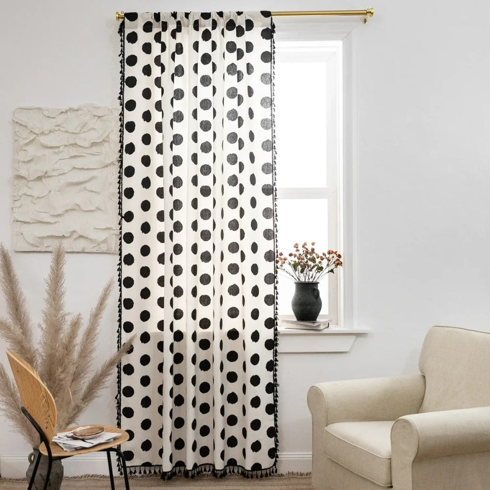 Rideau chic à pois et pompons – H47.2" x W59"