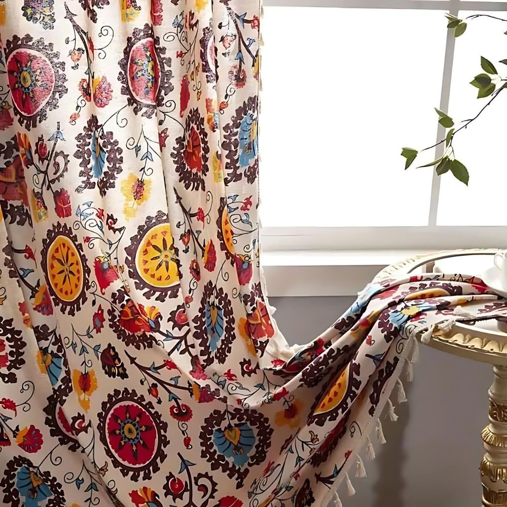 Rideau boho à pompons roue chromatique