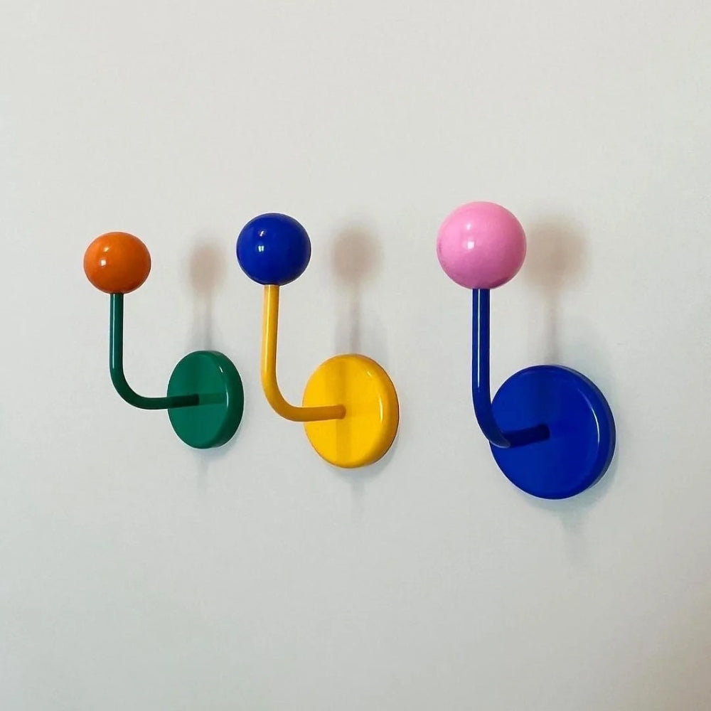 Patères magnétiques boules colorées en bois – Menthe Blossom