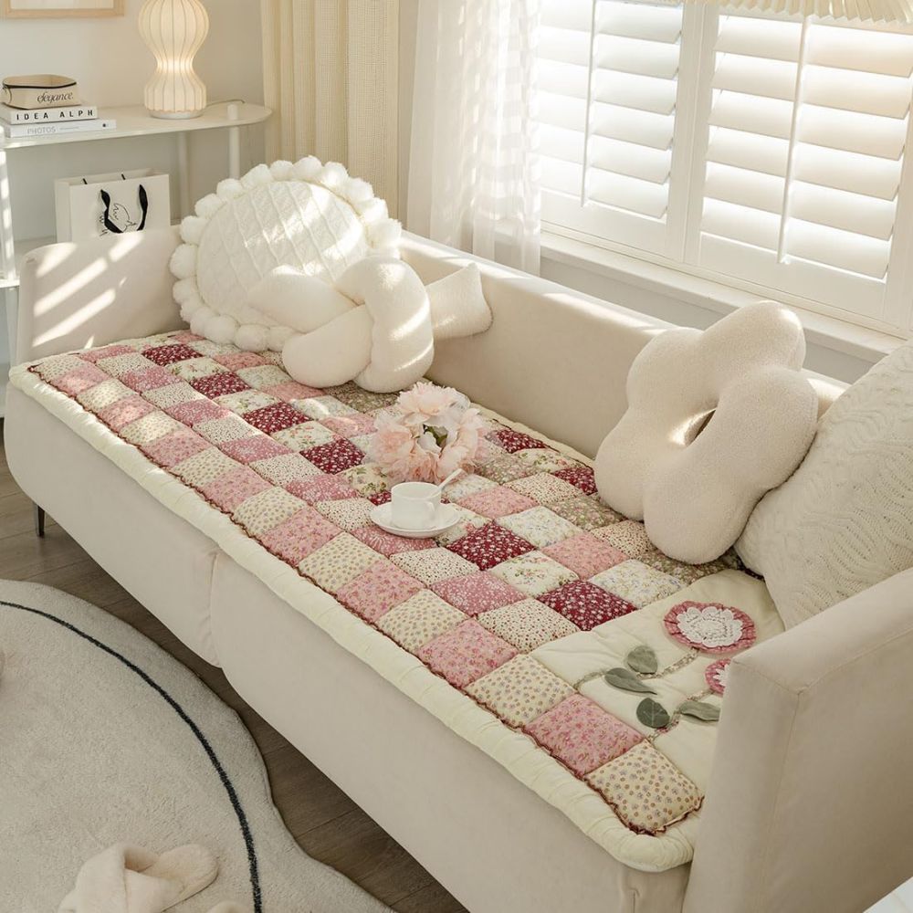 Housse de canapé matelassée fleurie – Olive Bloom