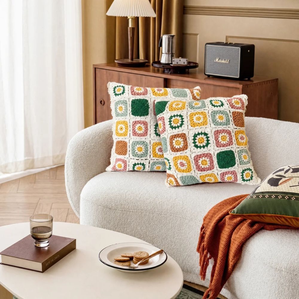 Housse de coussin au crochet fleurie