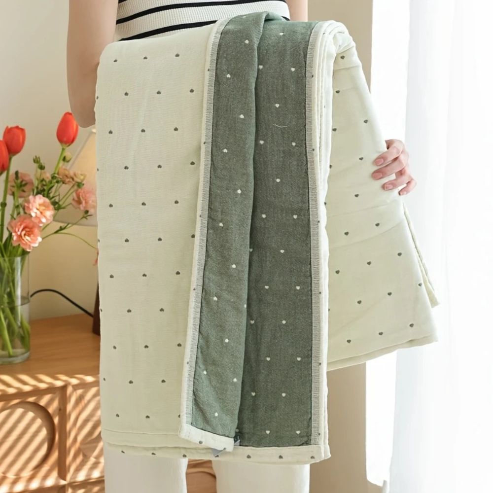 Plaid en gaze de coton double épaisseur surpiqûres cœur