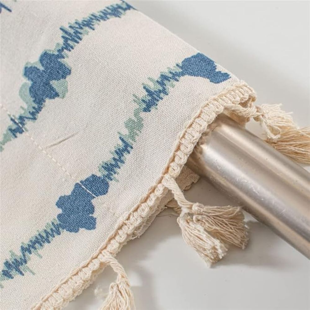 Rideau de placard bleu à pompons motif taches d'encre