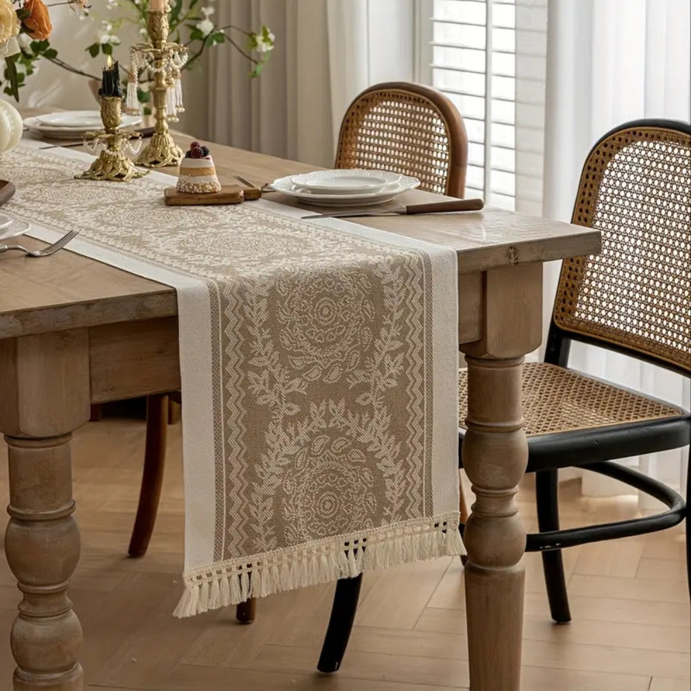 Chemin de table en lin luxueux Leona – Café Lace