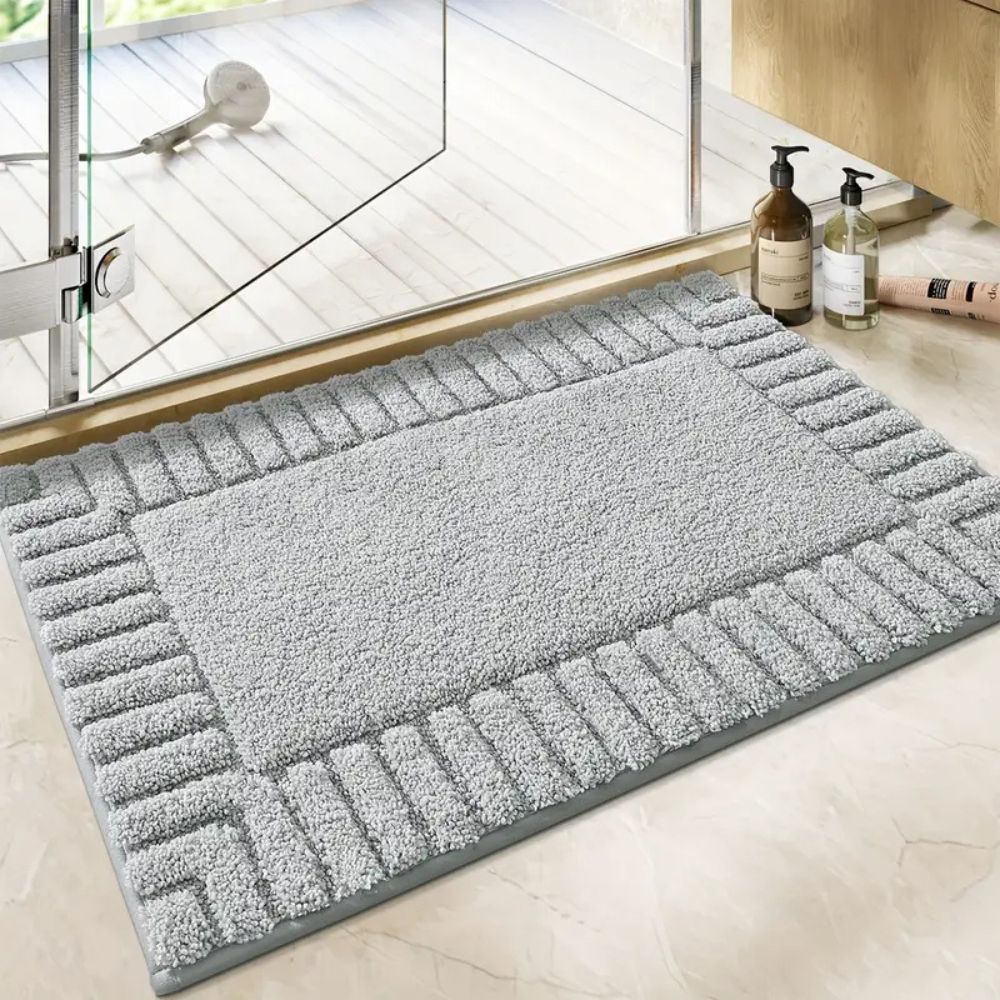Tapis de bain minimaliste à rayures