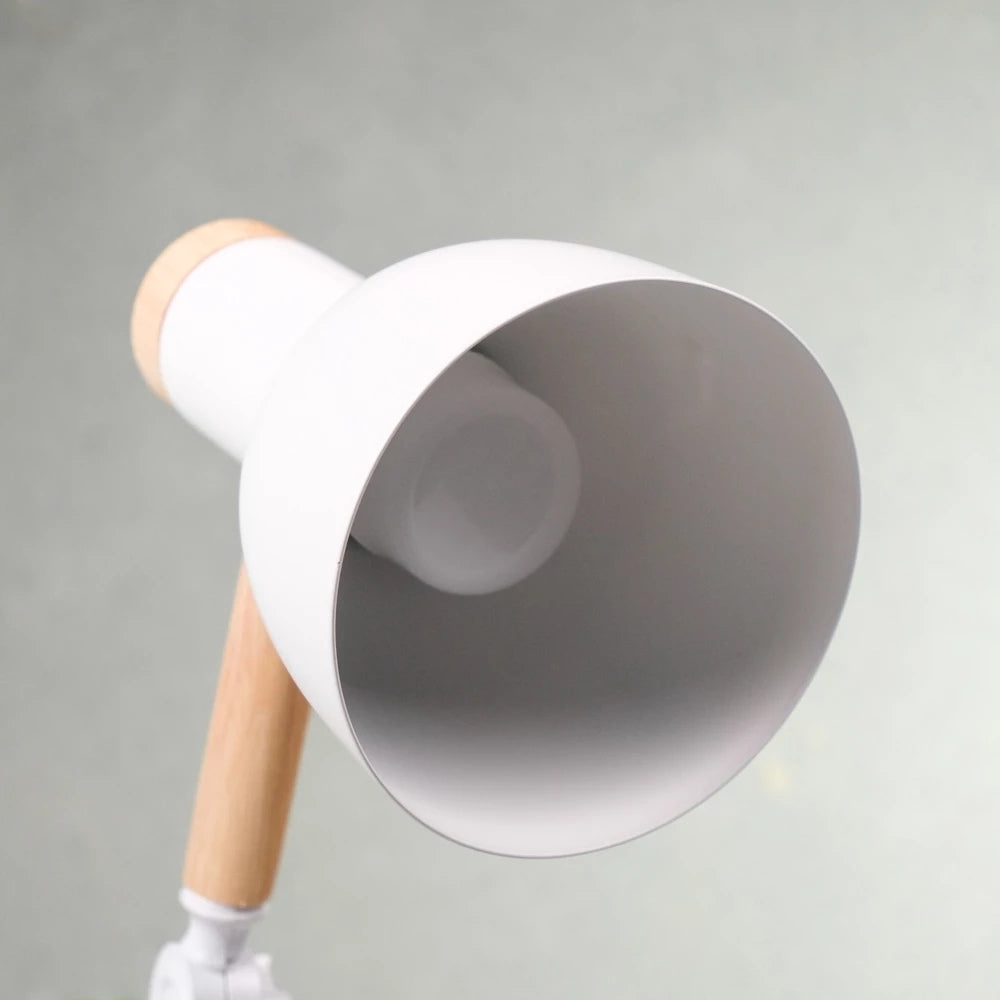 Lampe de table LED nordique en fer et bois