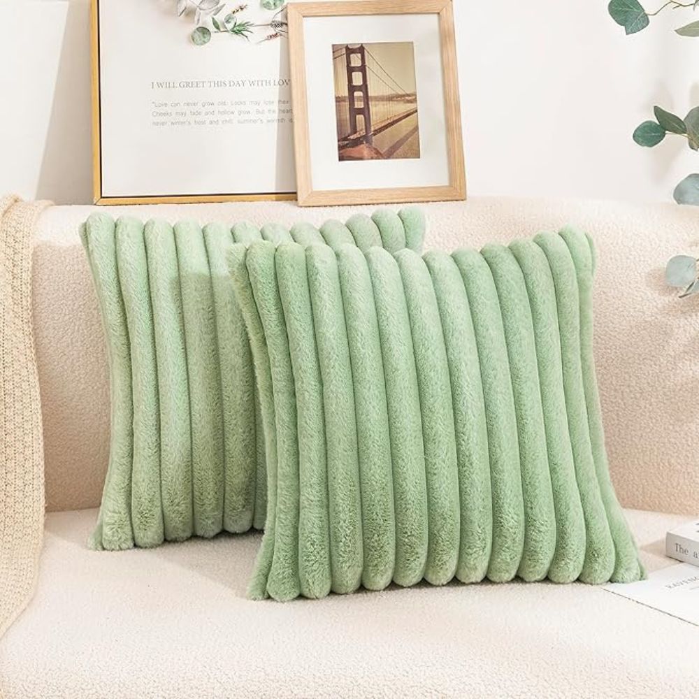 Housse de coussin en fausse fourrure Nouvia