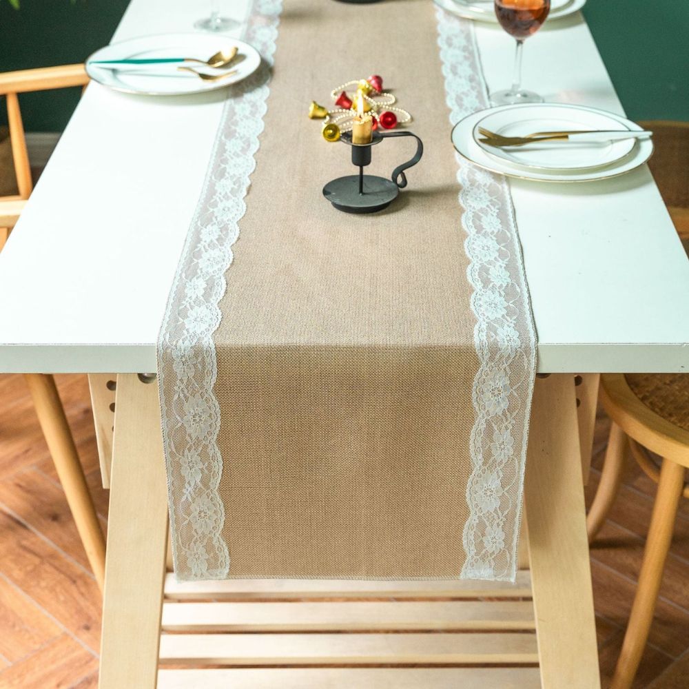 Chemin de table à bordure dentelle fleurie
