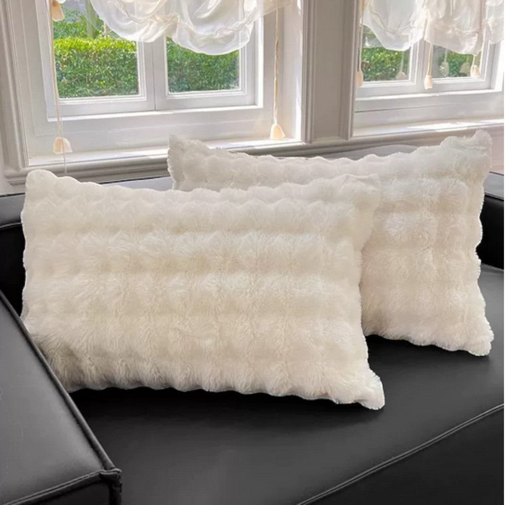 Housse de coussin en fausse fourrure de lapin