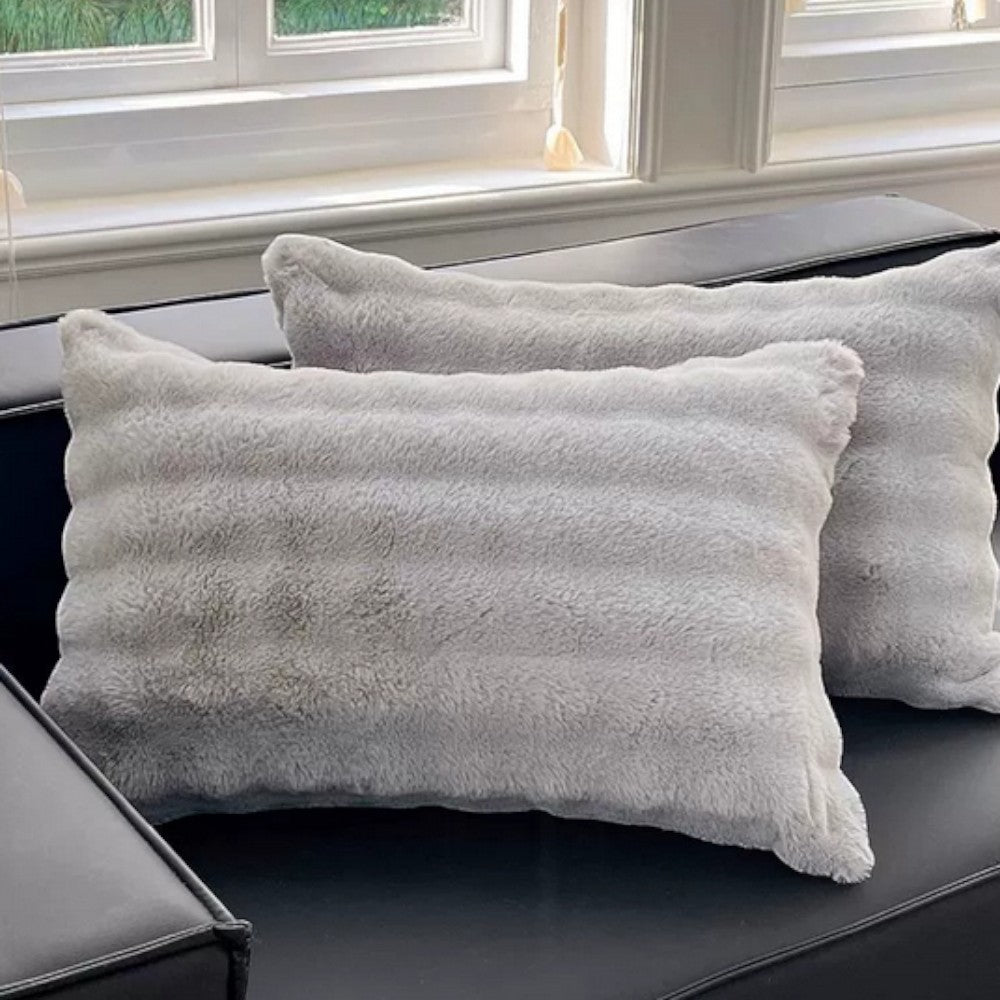 Housse de coussin en fausse fourrure de lapin