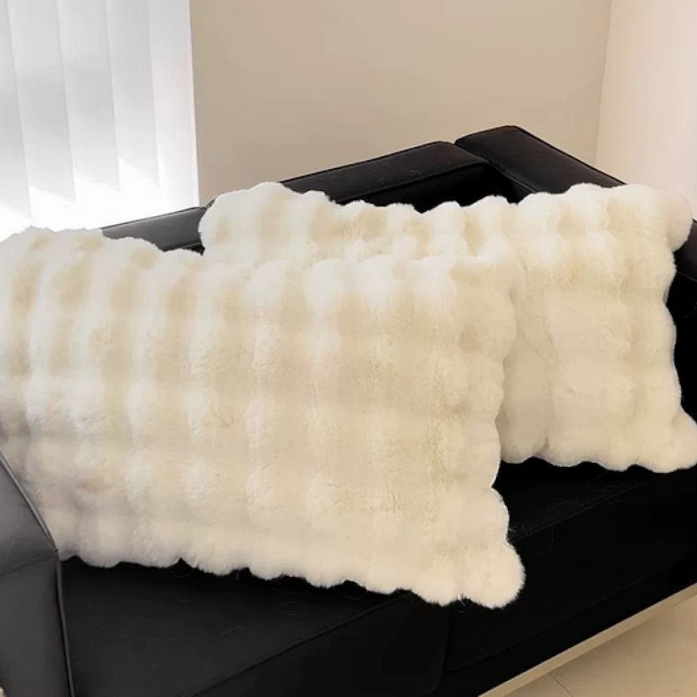 Housse de coussin en fausse fourrure de lapin