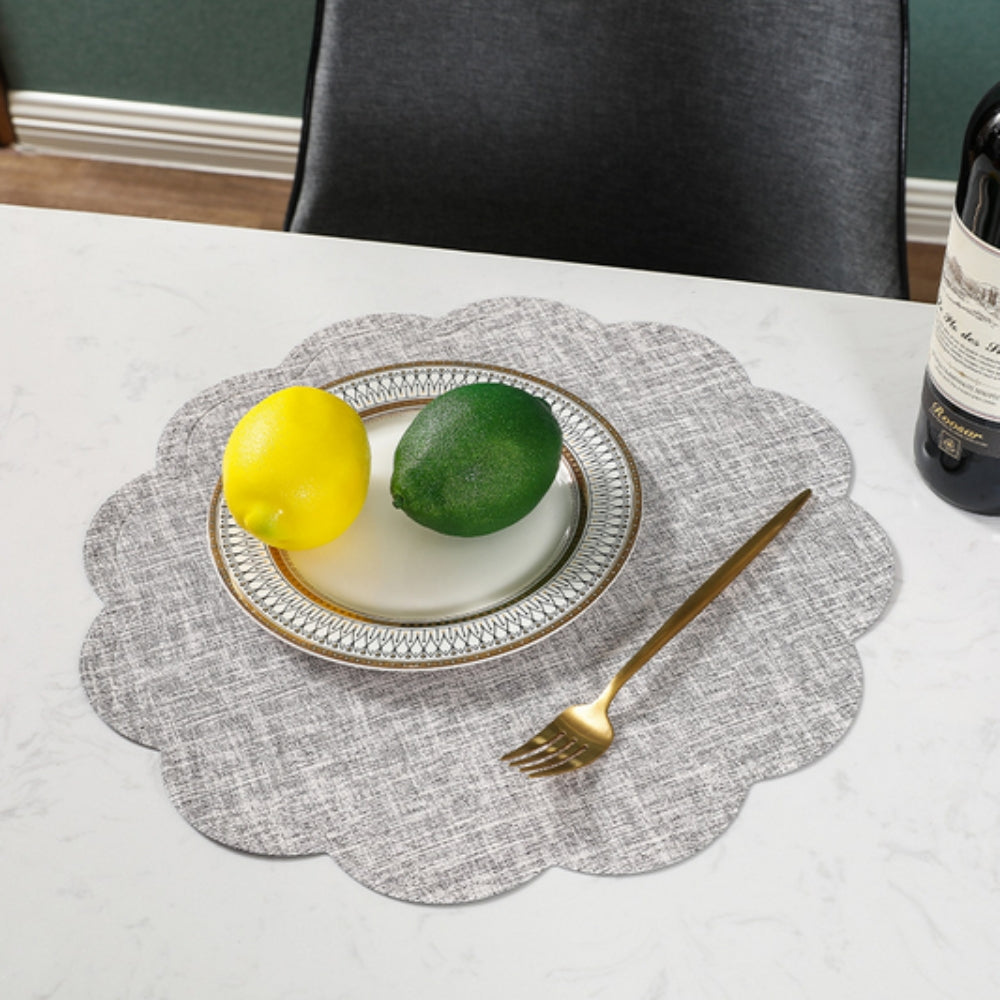 Set de table imperméable festonné