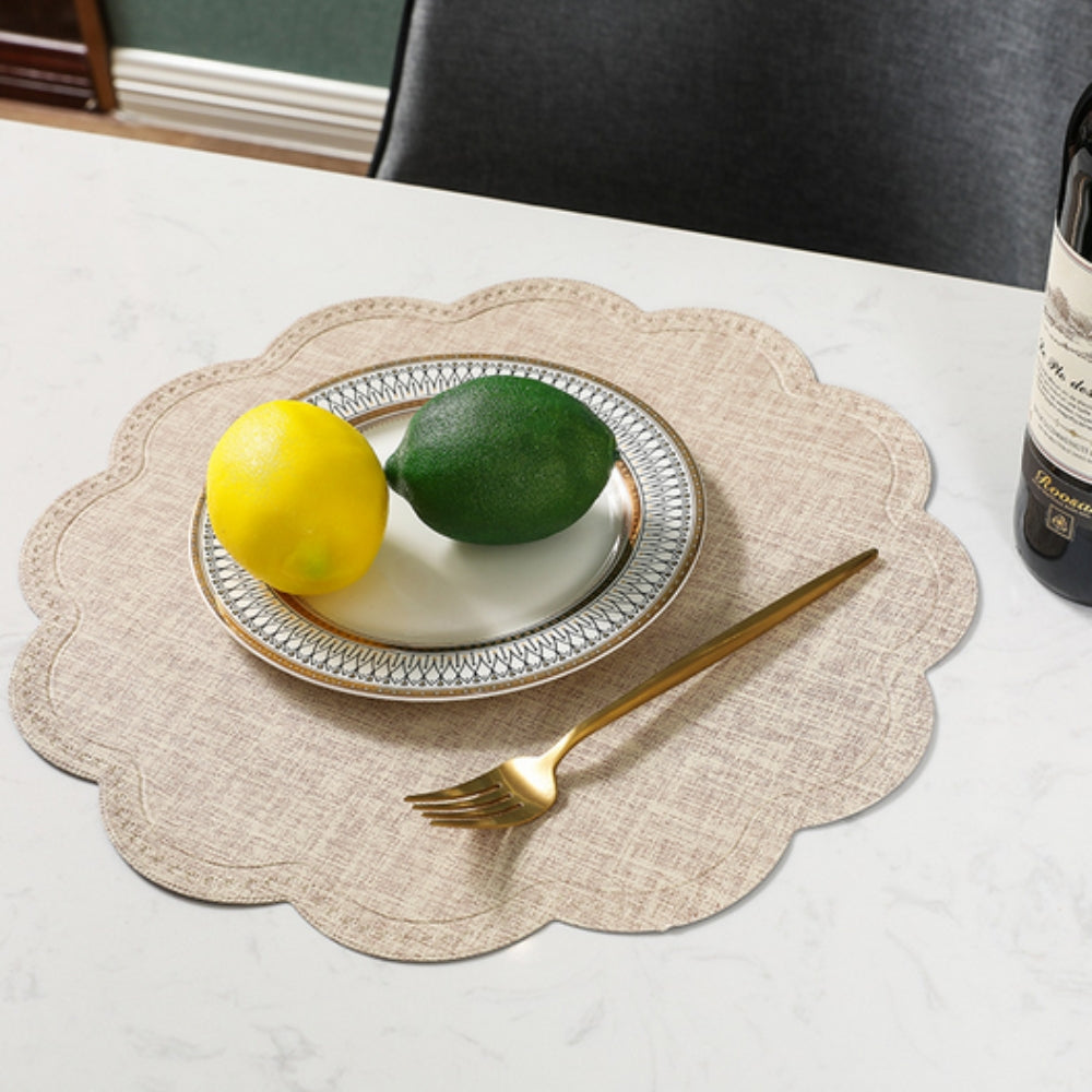 Set de table imperméable festonné