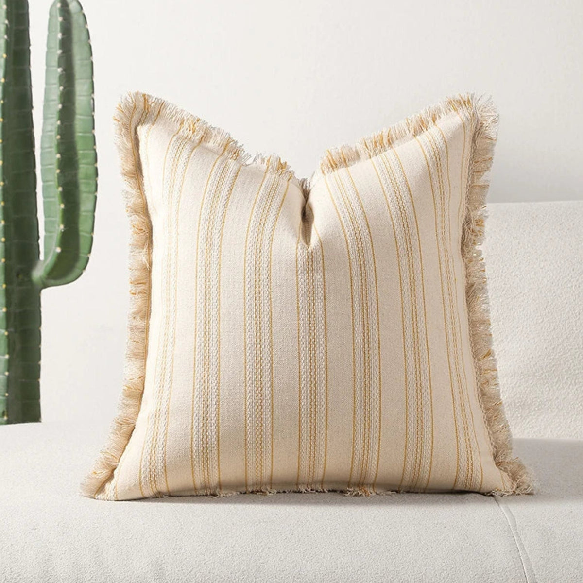 Housse de coussin texturée à franges rayures scandinaves