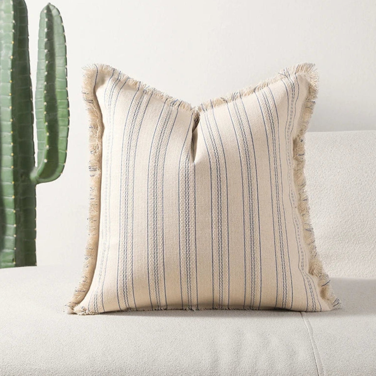 Housse de coussin texturée à franges rayures scandinaves