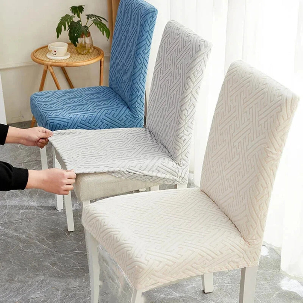 Housse de chaise extensible Silvra à losanges