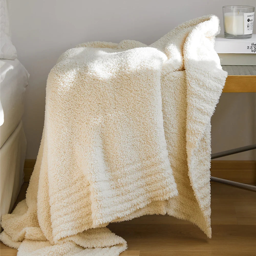 Plaid tricoté minimaliste Soft Nest – Foncé Bleu marine