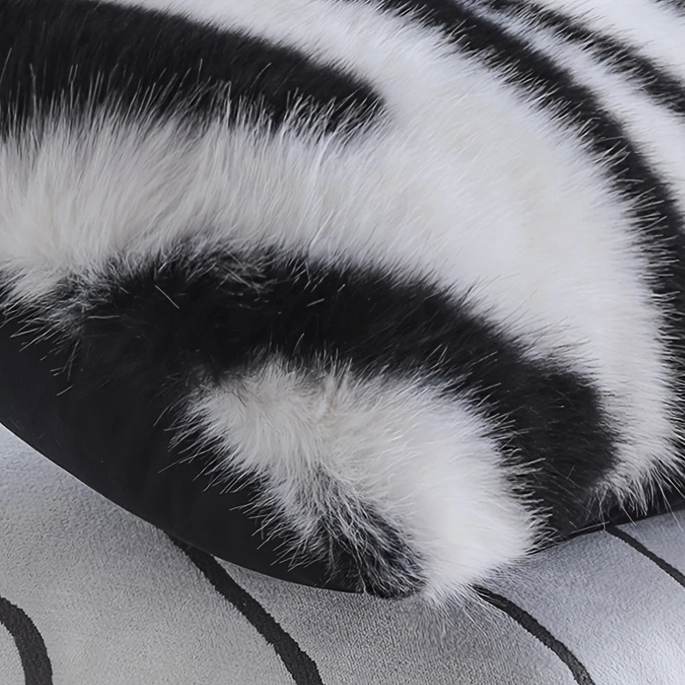 Housse de coussin en fausse fourrure Strié Luxe
