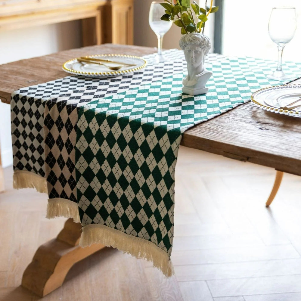 Chemin de table damier à pompons