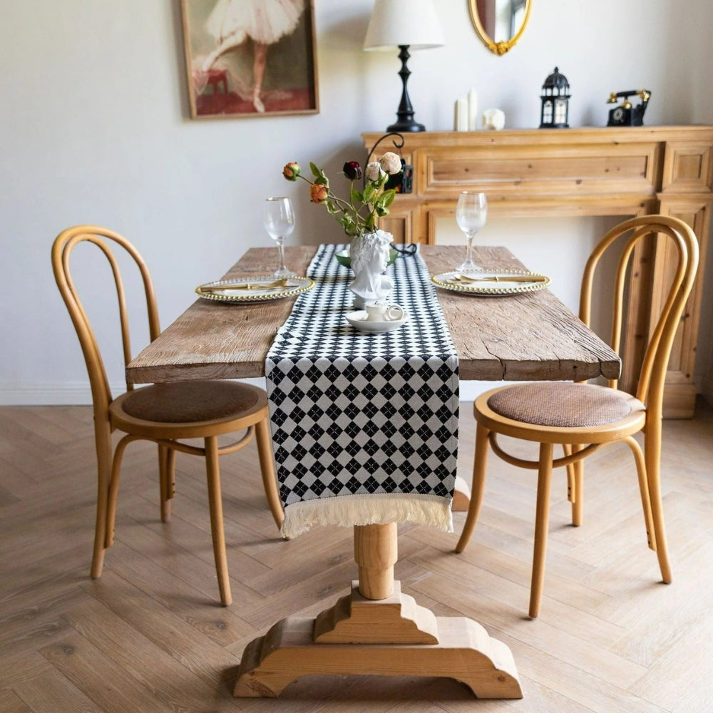 Chemin de table damier à pompons