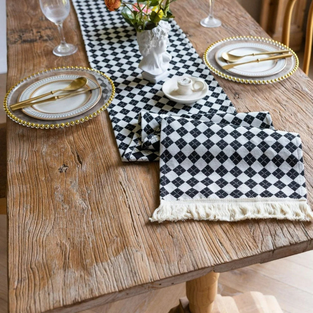 Chemin de table damier à pompons