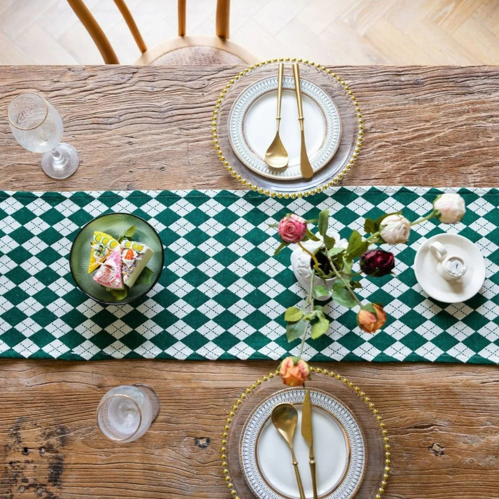 Chemin de table damier à pompons