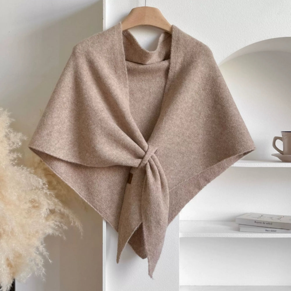 Poncho-cape triangulaire moelleux