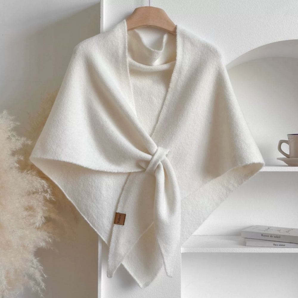 Poncho-cape triangulaire moelleux