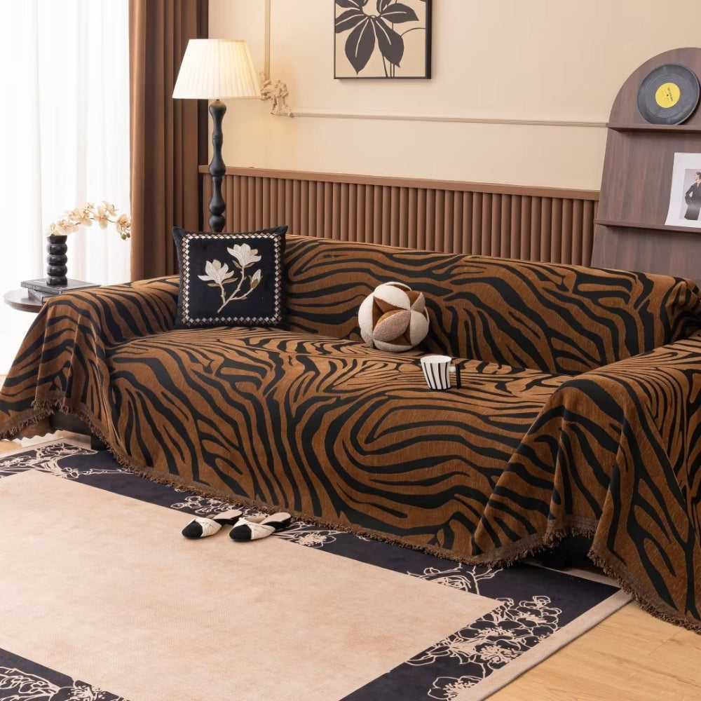 Housse de canapé Zentara en chenille zèbre géométrique – Ebony Stripe