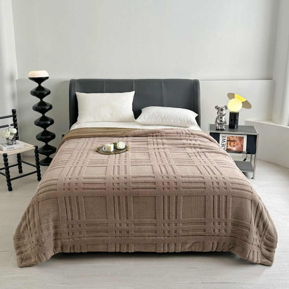 Plaid d'hiver à motif quadrillé en relief – Mocha Grid
