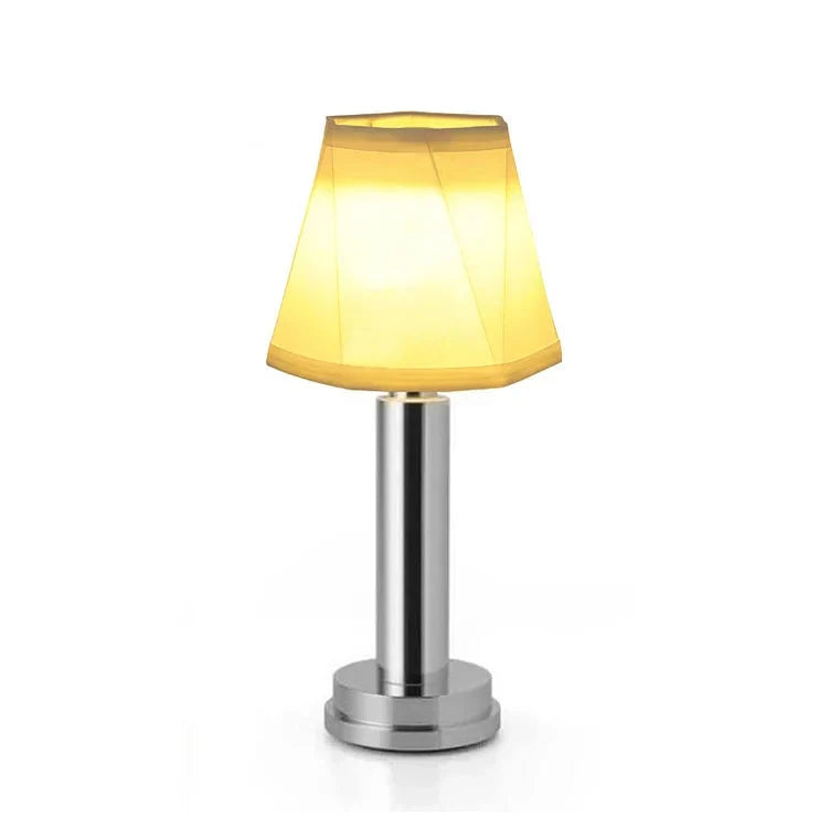 Lampe de table LED sans fil a finition soyeuse