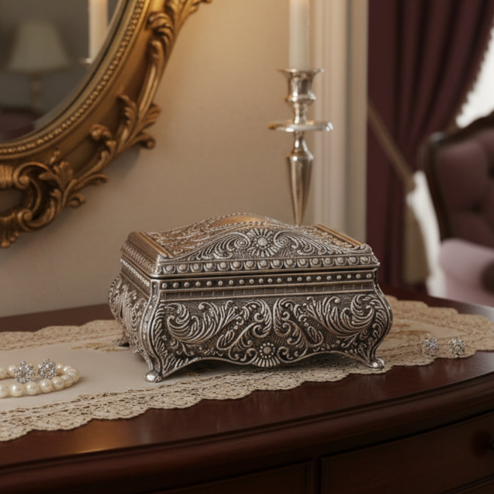 Boîte À Bijoux Gothique En Métal Sculpté