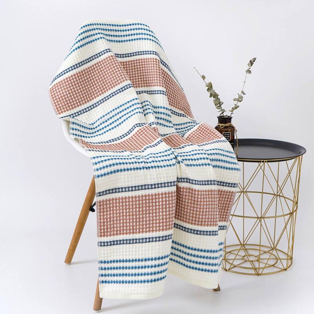Serviette de bain en coton à rayures color-block – Rouge & Bleu