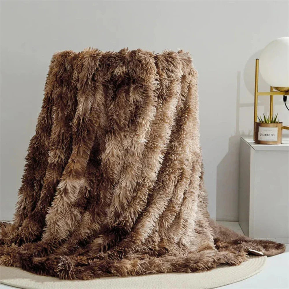 Plaid en fausse fourrure duveteuse