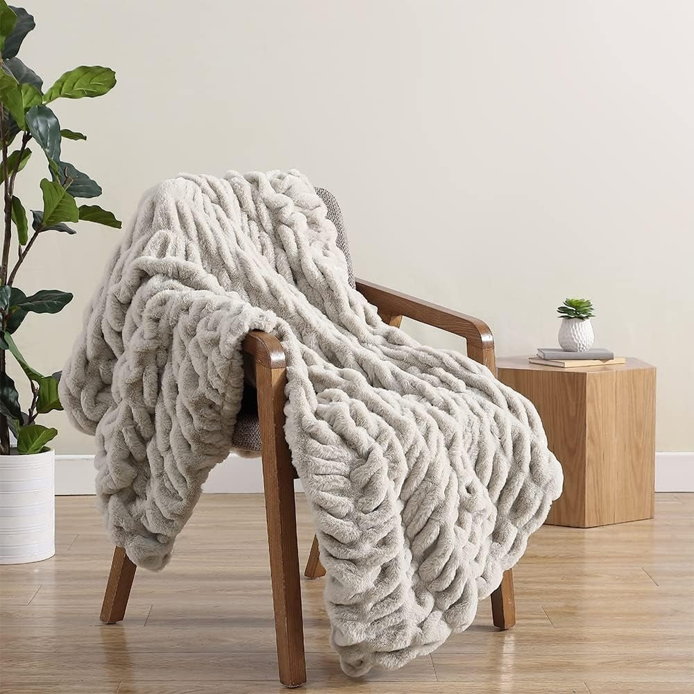 Plaid Chic Casa en fausse fourrure
