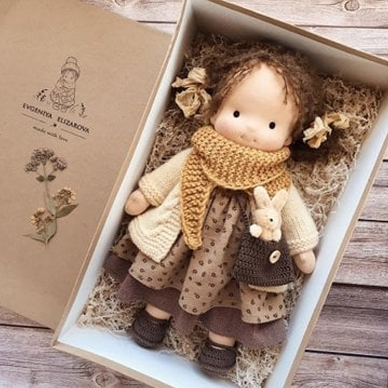 Poupée Waldorf Artisanale – Jouet Doux et Naturel